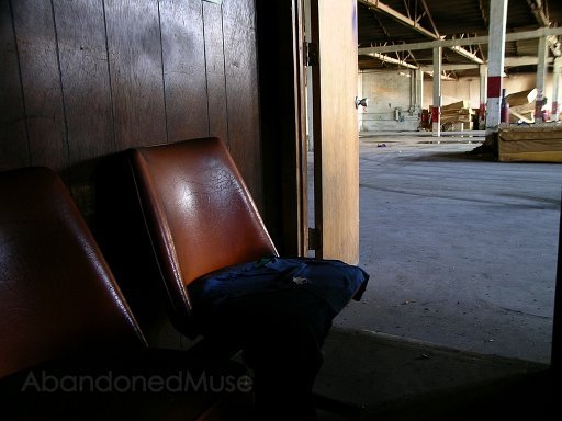 apache warehouse office06.jpg